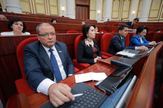 В Узбекистане планируют ужесточить ответственность за кибермошенничество и передачу банковских данных