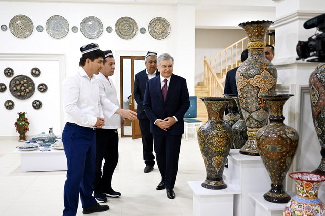 Mirziyoyev Reviews Burhanuddin Margilani Complex in Margilan