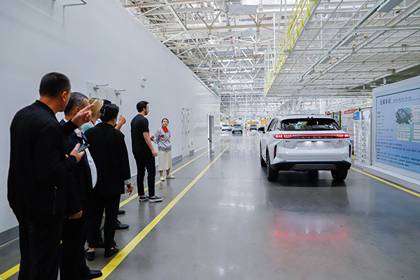 Uzbek journalists, partners visit EXEED plant in Qingdao