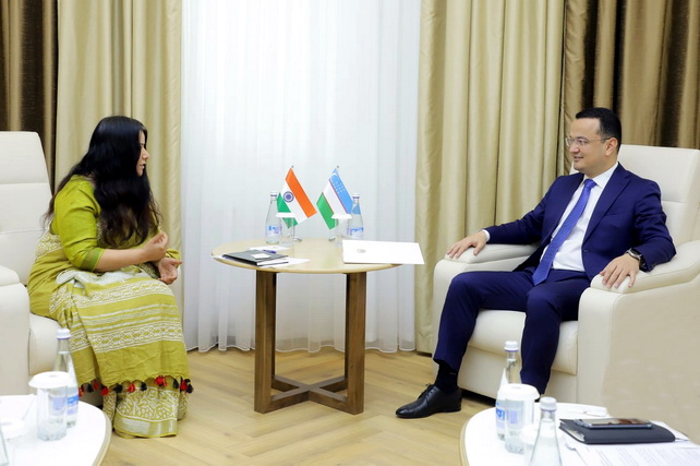 Laziz Kudratov meets with Indian Ambassador