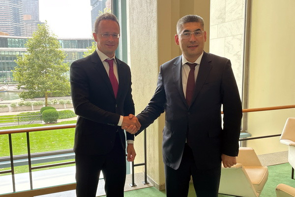 Cooperation in a number of areas was discussed with the ministers of Singapore and Hungary
