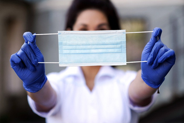 Масочный режим вновь стал обязательным в 11 регионах России