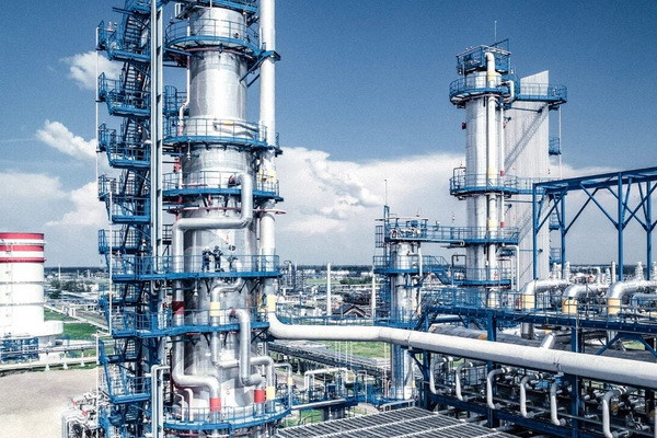 Large enterprises produced 119,300 tons of motor gasoline in April