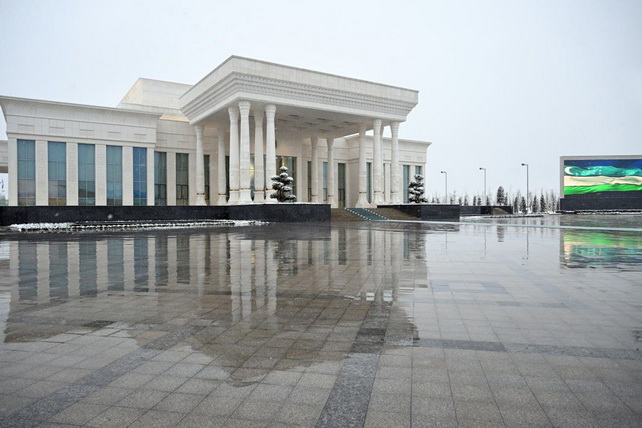 Shavkat Mirziyoyev Departs for Official Visit to Japan