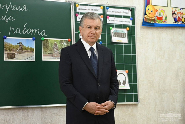 Президент посетил школу-интернат №102 Алмазарского района
