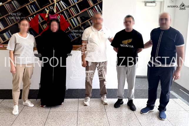 Интерпол қидирувида бўлган икки фуқаро БААдан Ўзбекистонга олиб келинди