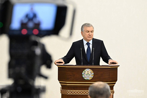 Uzbek President criticizes the work on digitalization of the transport system
