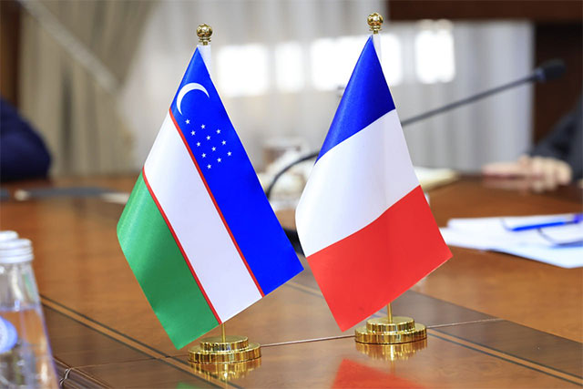 Макрон назвал Узбекистан альтернативным поставщиком урана для Европы