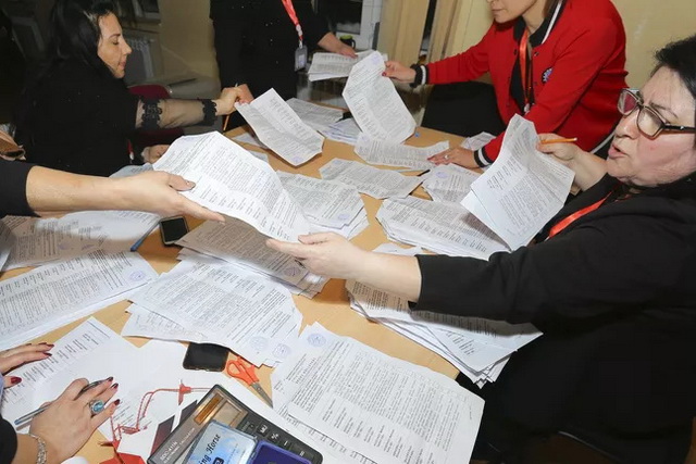 В Азербайджане завершилось голосование на парламентских выборах