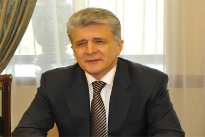 Абдулазиз Камилов принял главу РЦПДЦА