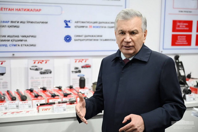 Shavkat Mirziyoyev visits enterprise of automobile industry