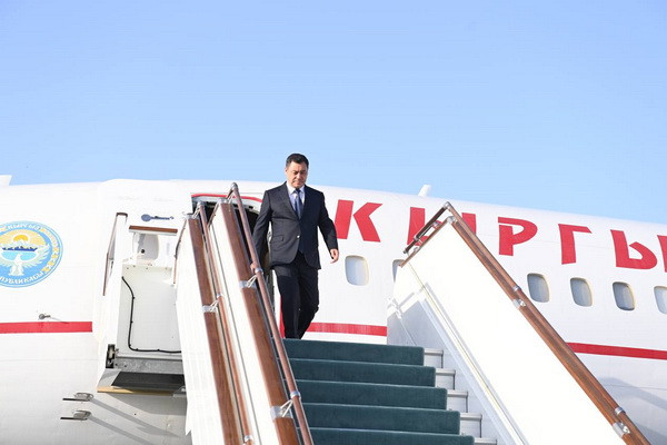 Президент Кыргызстана Садыр Жапаров прибыл с рабочим визитом в Узбекистан
