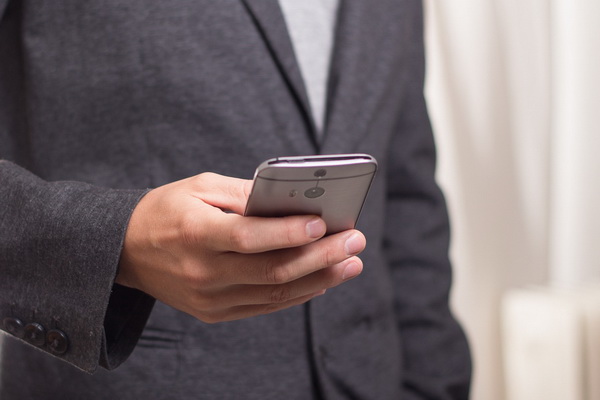 Узбекистан в январе-июне импортировал 1,8 млн мобильных телефонов