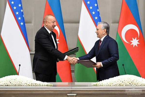 Uzbekistan and Azerbaijan sign treaty on allied relations
