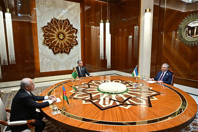 Мирзиёев, Бердымухамедов и Асадов обсудили новые направления регионального сотрудничества