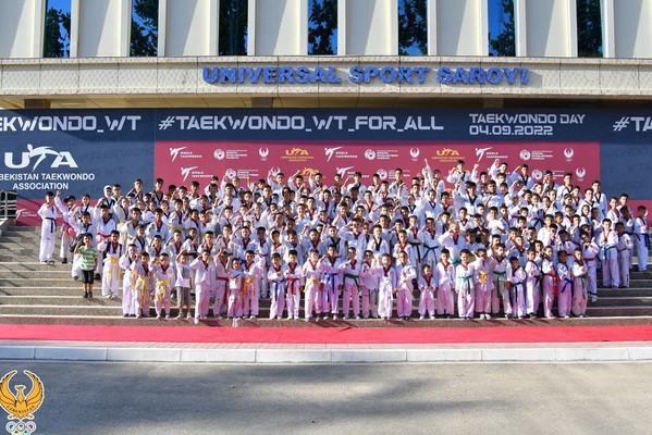 В Узбекистане состоялся большой флешмоб, посвящённый Всемирному дню таэквондо WT