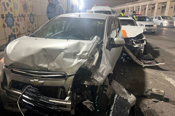 В Ташкенте произошло ДТП с участием 5 автомобилей
