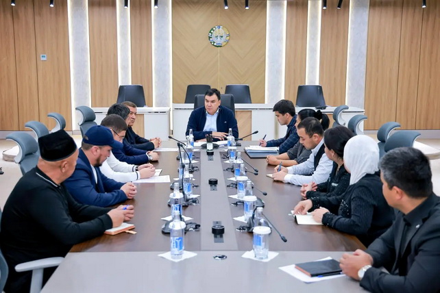 Sanitation Services: Digitalization, Tariffs, and New Approaches to Waste Management