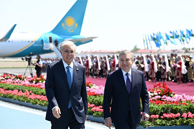 Kazakhstan’s Tokayev arrives in Uzbekistan on visit