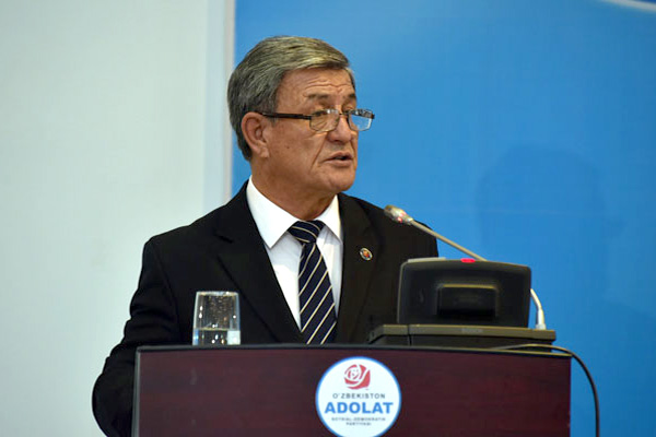Курултай СДПУ «Адолат» поддержал кандидатуру Наримана Умарова на пост Президента