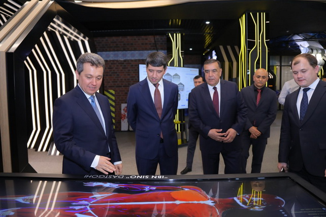 Обсуждены вопросы углубления сотрудничества в сфере цифровых технологий с Службой связи Правительства Республики Таджикистан