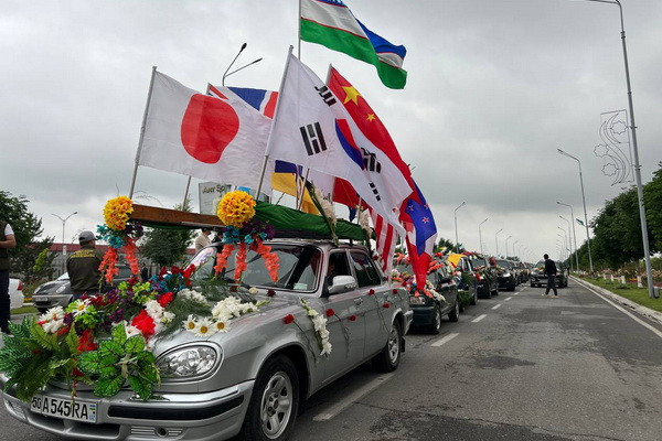 Namangan hosts the 61st International Flower Festival