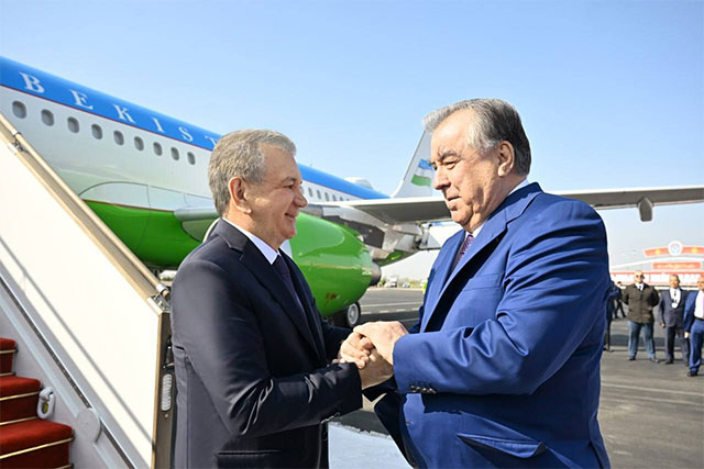 Ўзбекистон Президенти Хўжандга келди