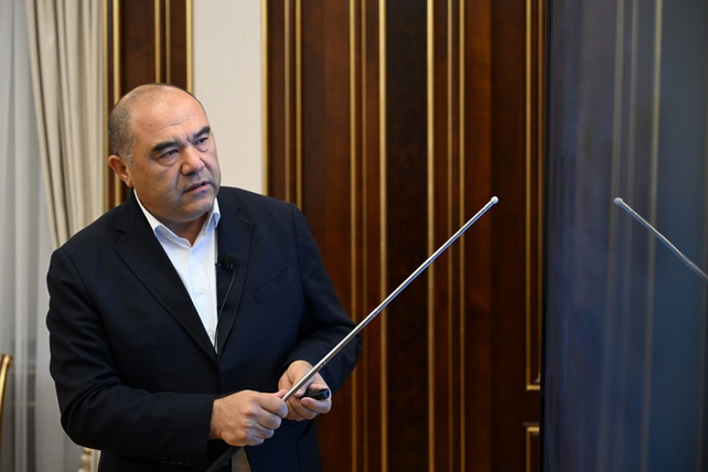 Президент поручил увеличить выпуск пассажирских вагонов до 50 в год