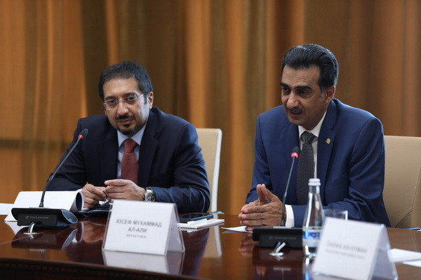 CBU hosts a meeting with the management of Kuwait Investment Co.