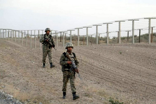 Uzbek border guards shot dead two smugglers on the border with Kyrgyzstan
