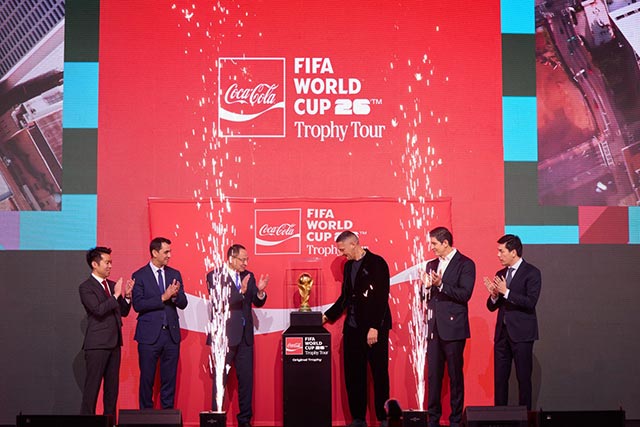 FIFA World Cup Trophy in Tashkent: Thousands of Fans See the Planet’s Most Prestigious Football Prize