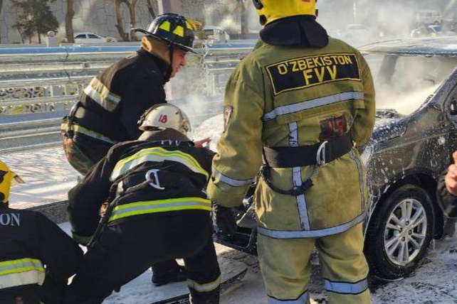 Car Fire in Bostanlyk District Extinguished Within Minutes