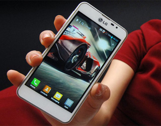 LG Optimus F5 makes its global debut