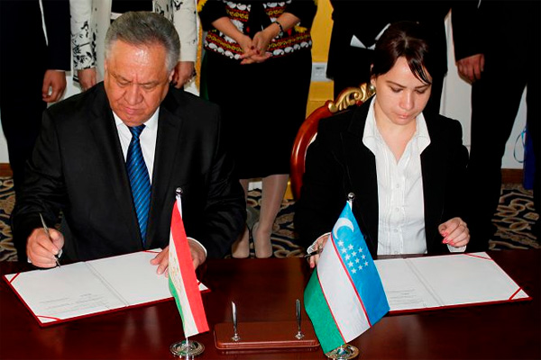 Узбекистан и Таджикистан подписали 20 контрактов на $35 млн.