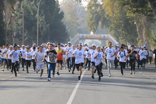 В Ферганской долине состоялась завершающая серия благотворительных забегов Save Aral - 2022