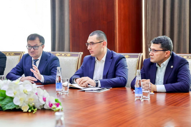 Uzbek Authorities Prepare Infrastructure for Mandatory Cashless Transactions in Real Estate and Vehicle Sales