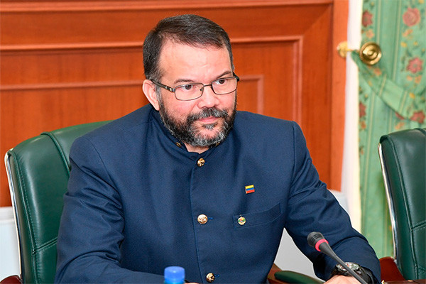 Глава МИД Узбекистана принял посла Венесуэлы