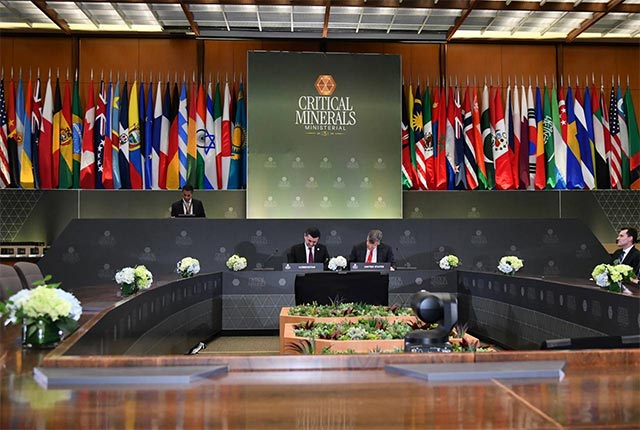 Узбекистан и США подписали меморандум о сотрудничестве в сфере критических минералов