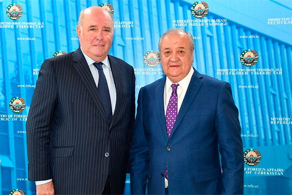 Абдулазиз Камилов принял заместителя министра иностранных дел РФ