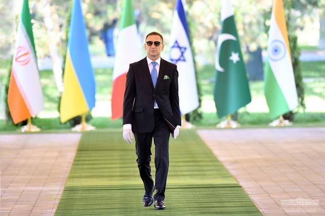 Ukraina elchisi O‘zbekistondagi diplomatik missiyasini yakunladi