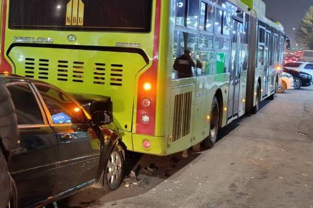 Toshkentda avtobus va yengil avtomobil ishtirokida YTH sodir bo‘ldi