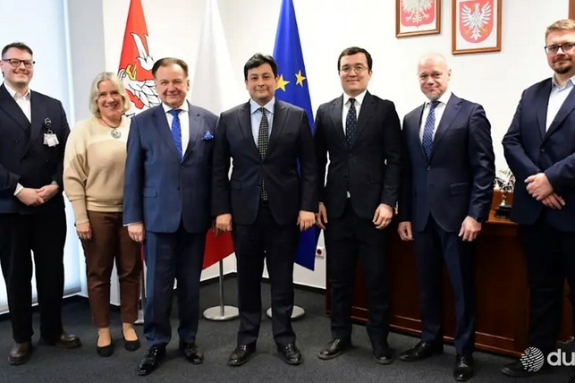 Дипломаты Узбекистана обсудили с маршалом Мазовецкого воеводства Адамом Струзиком расширение регионального сотрудничества