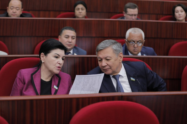 Legislative Chamber Approves Draft Law on Reform of Economic and Administrative Courts in First Reading