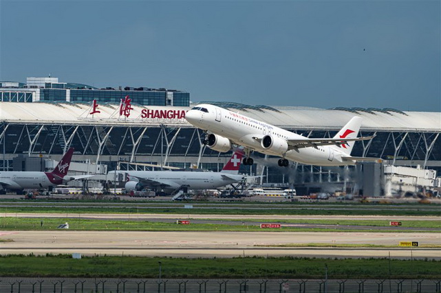 China’s civil aviation reaches record passenger traffic