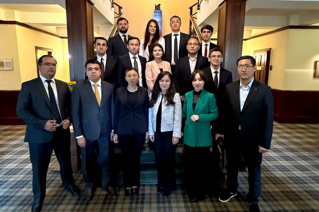 Uzbek Lawyers Study Alternative Dispute Resolution in Poland