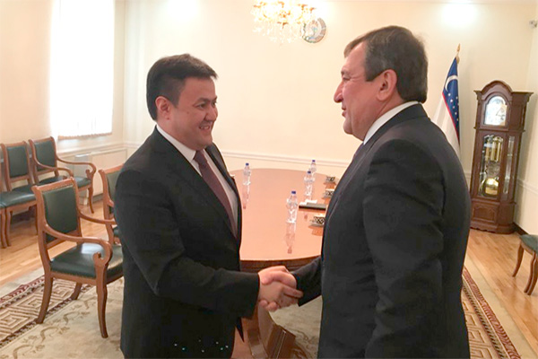 Глава Ташкента провел встречу с Послом Кыргызстана