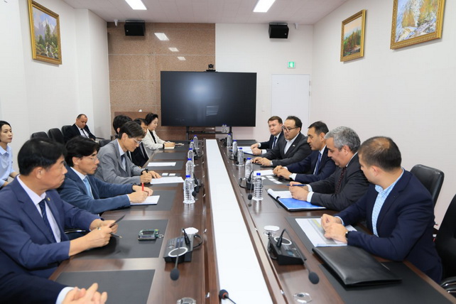 Фергана и SeoulTech развивают партнёрство в области IT, искусственного интеллекта и точных наук