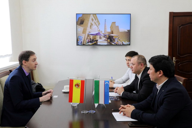 Uzcharmsanoat and XGE discuss export of Uzbek leather products to Europe