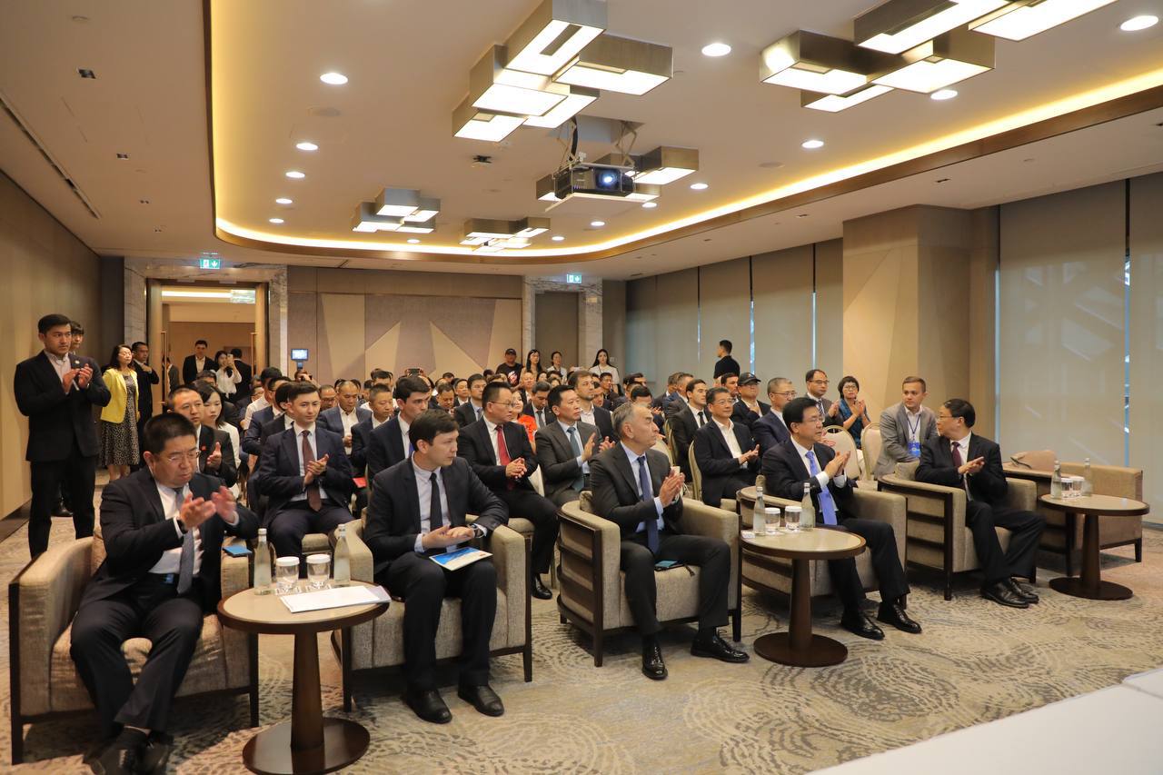 A package of agreements signed in Tashkent with Fujian province