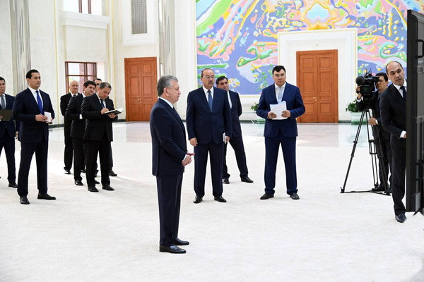 Uzbek President gets acquainted with construction projects